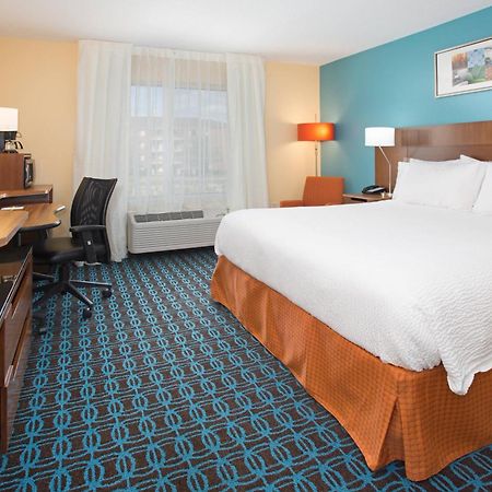 Fairfield Inn & Suites By Marriott Boston Мілфорд Екстер'єр фото