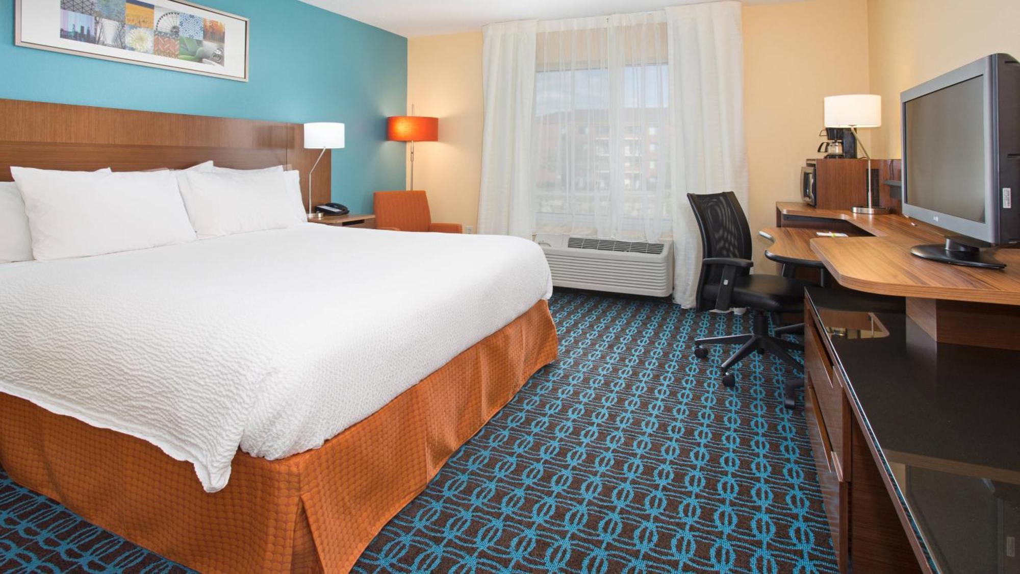 Fairfield Inn & Suites By Marriott Boston Мілфорд Екстер'єр фото