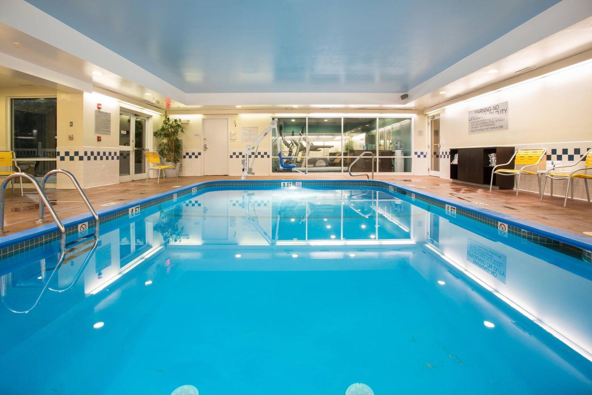 Fairfield Inn & Suites By Marriott Boston Мілфорд Екстер'єр фото